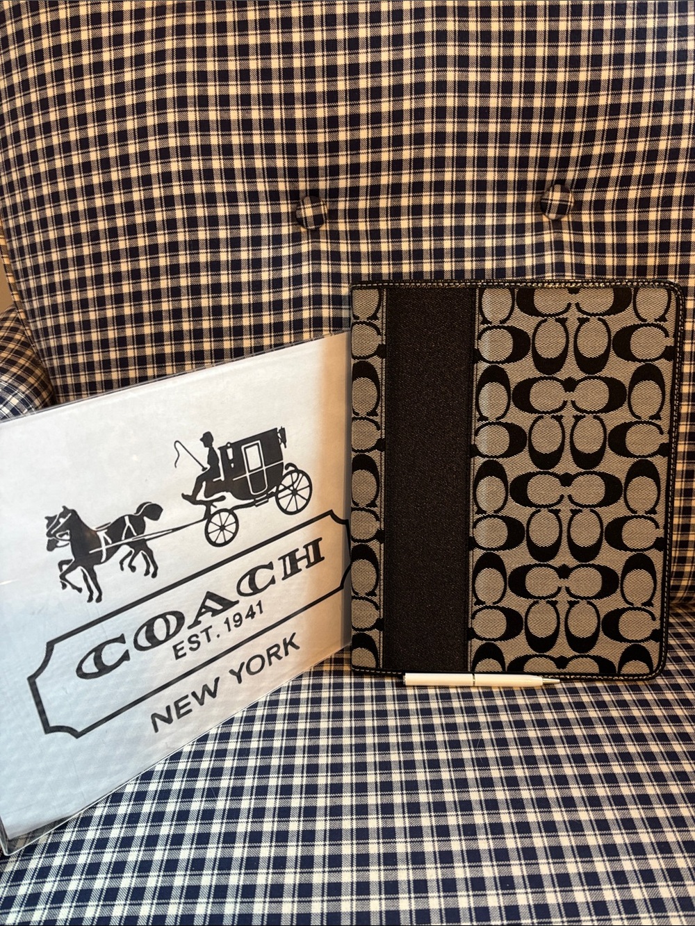 Coach Signature Heritage stripe Folio in Black and Khaki with Coach pen